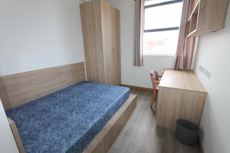 Room Warwick Street in Royal Leamington Spa