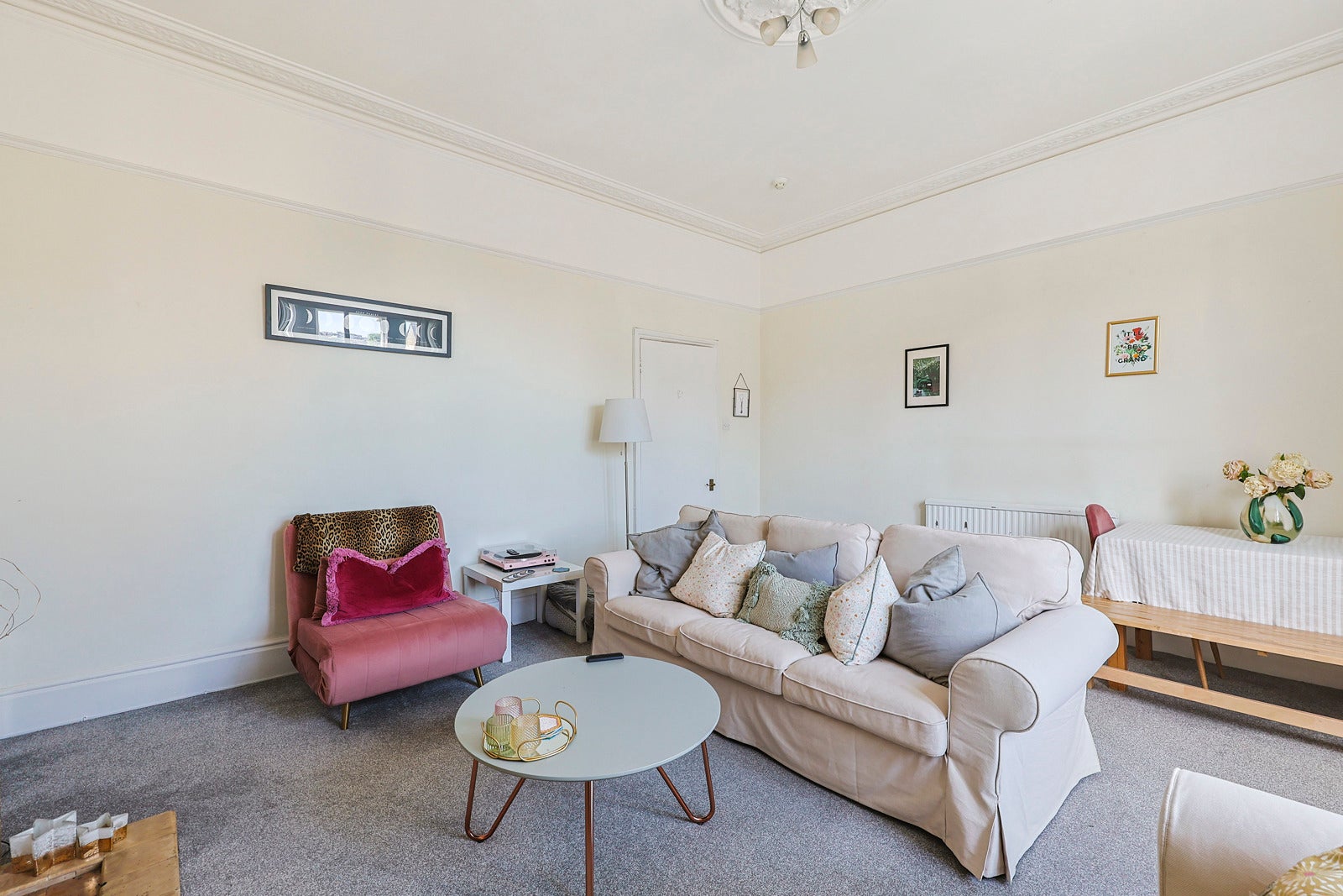 Flat Putney Bridge Road in Greater London