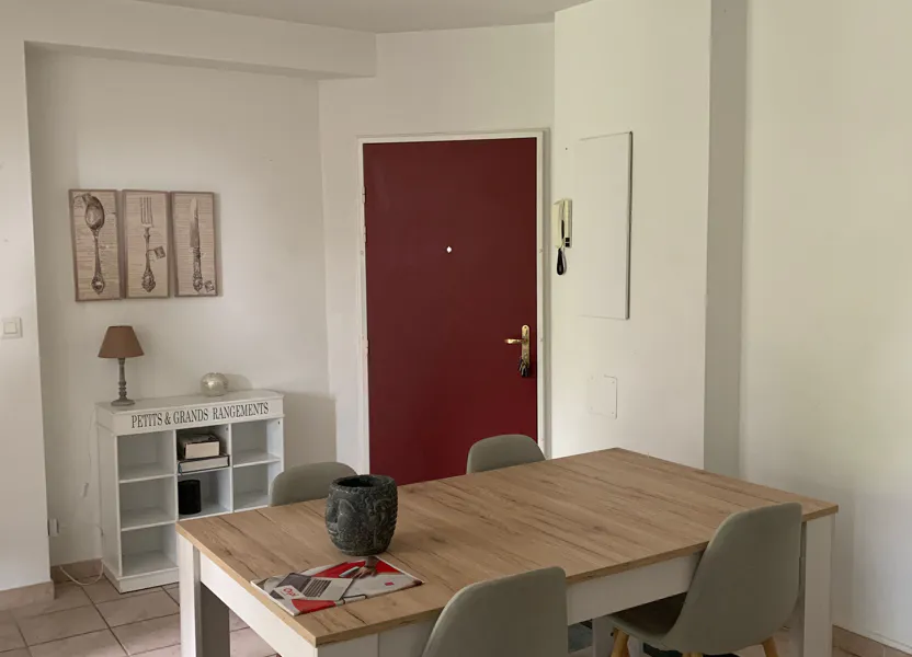 Appartement Avenue Georges Chauvin à Uzès