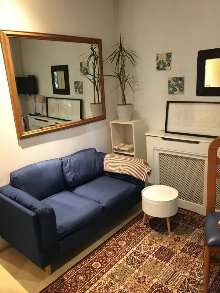 Flat Northdown Street in Greater London