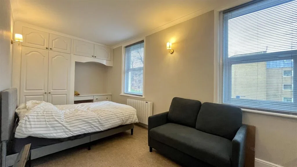 Flat Cavendish Road in Greater London