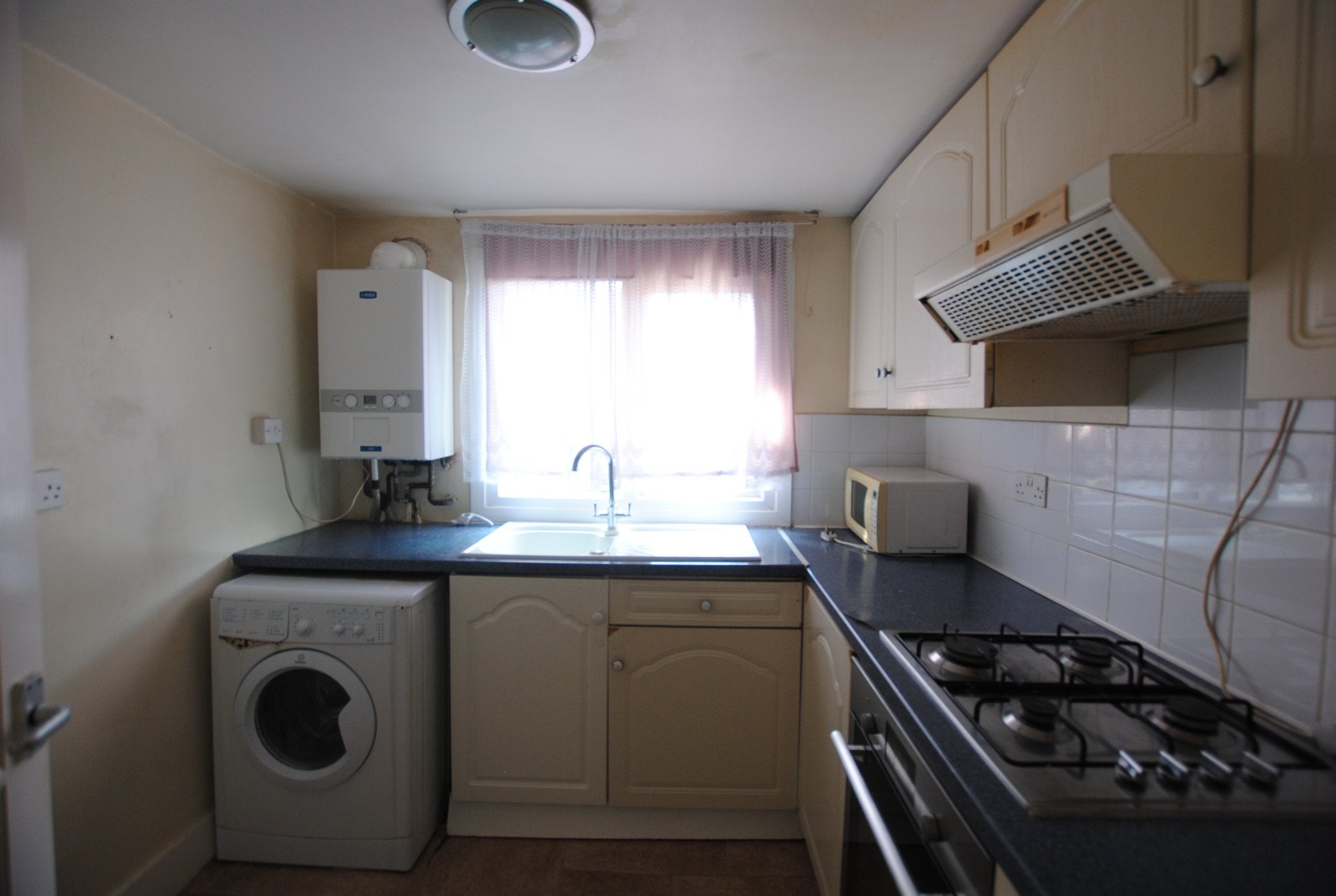 Flat Hurstbourne Road in Greater London
