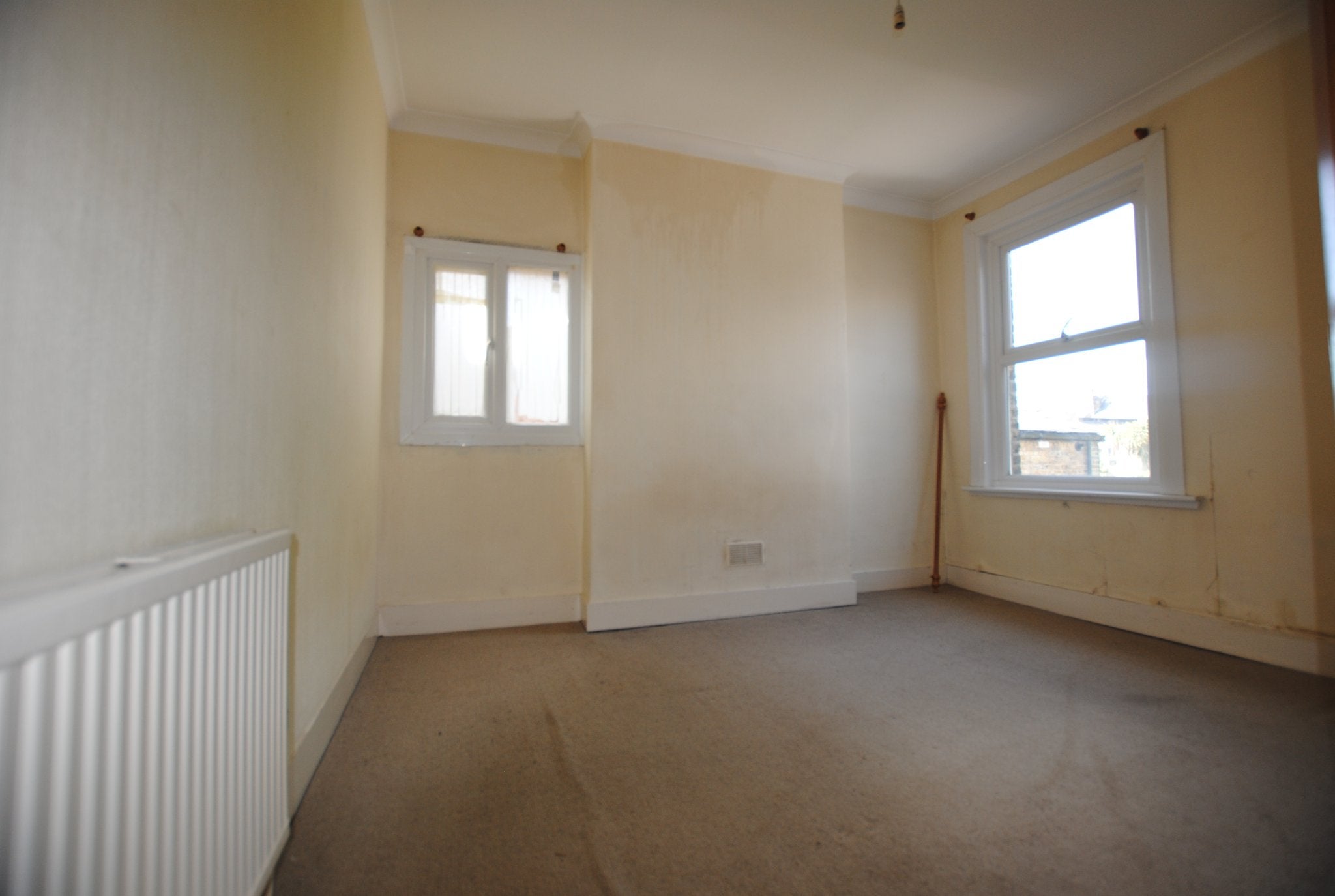 Flat Hurstbourne Road in Greater London