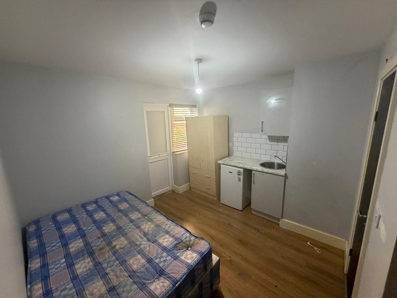 Flat Tollington Road in Greater London