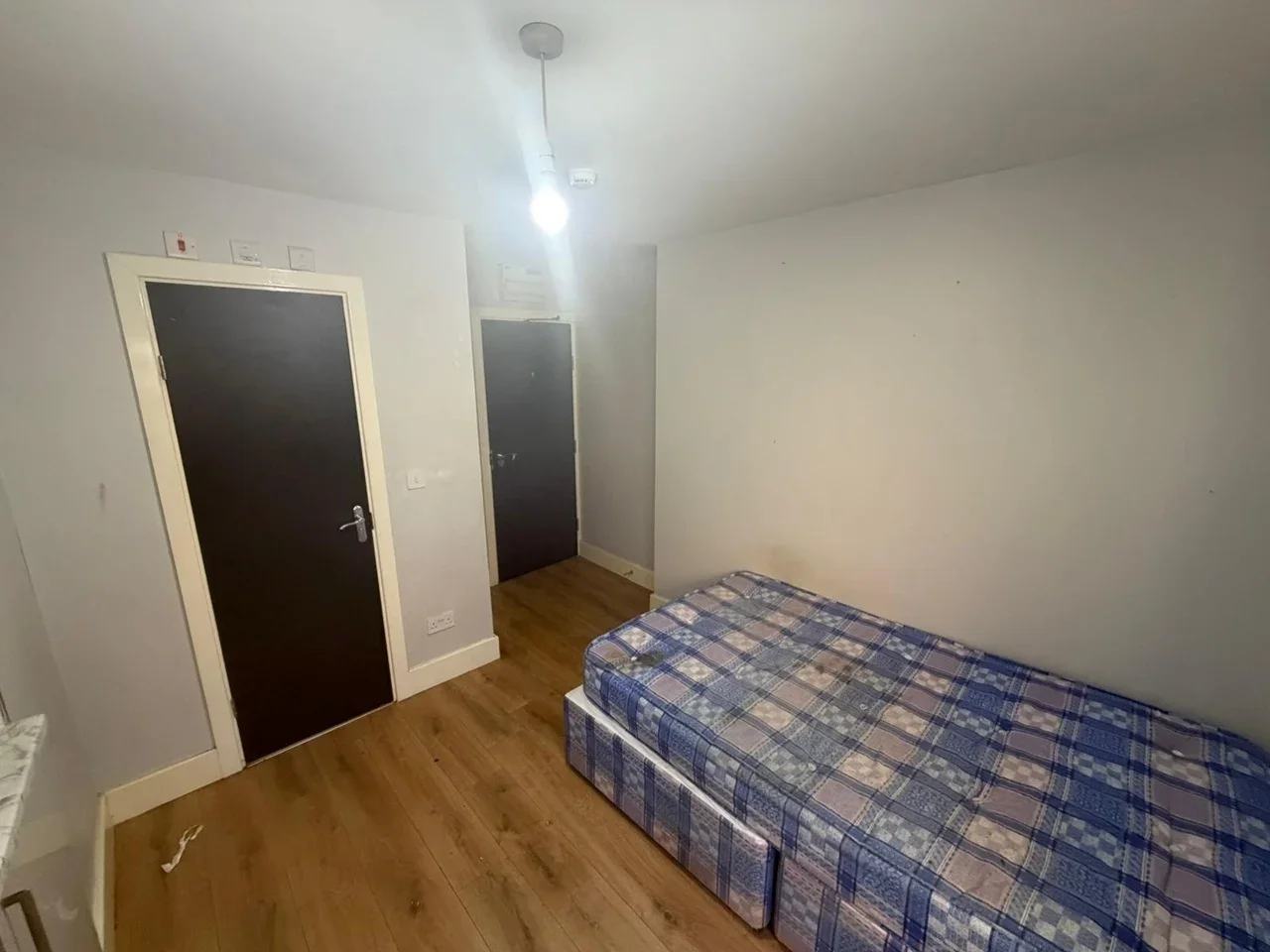 Flat Tollington Road in Greater London