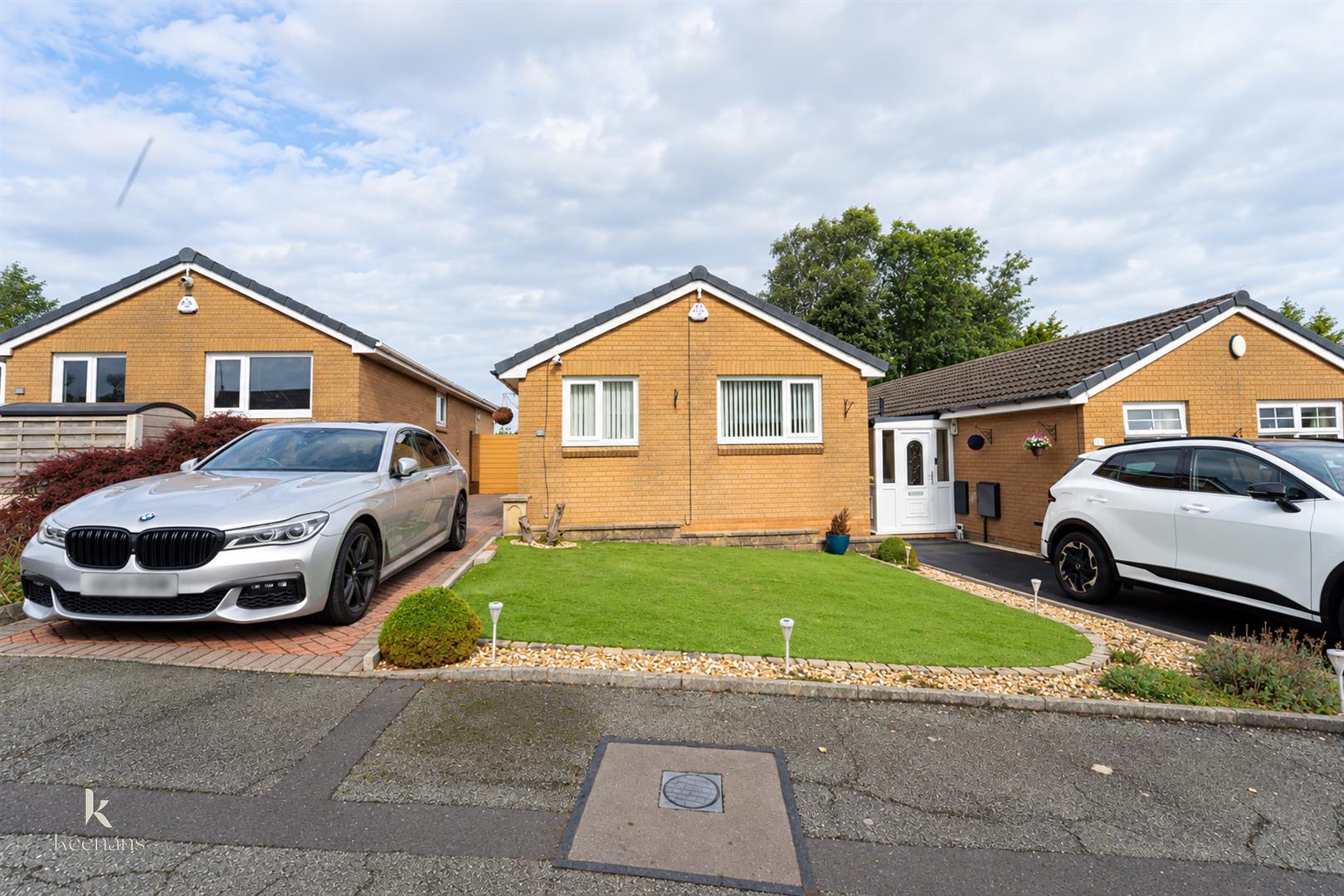 House Dew Meadow Close in Rochdale