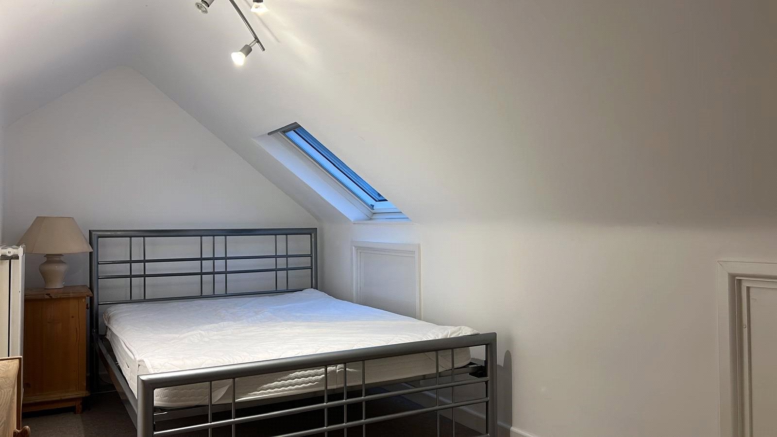 Flat Blakesley Avenue in Greater London