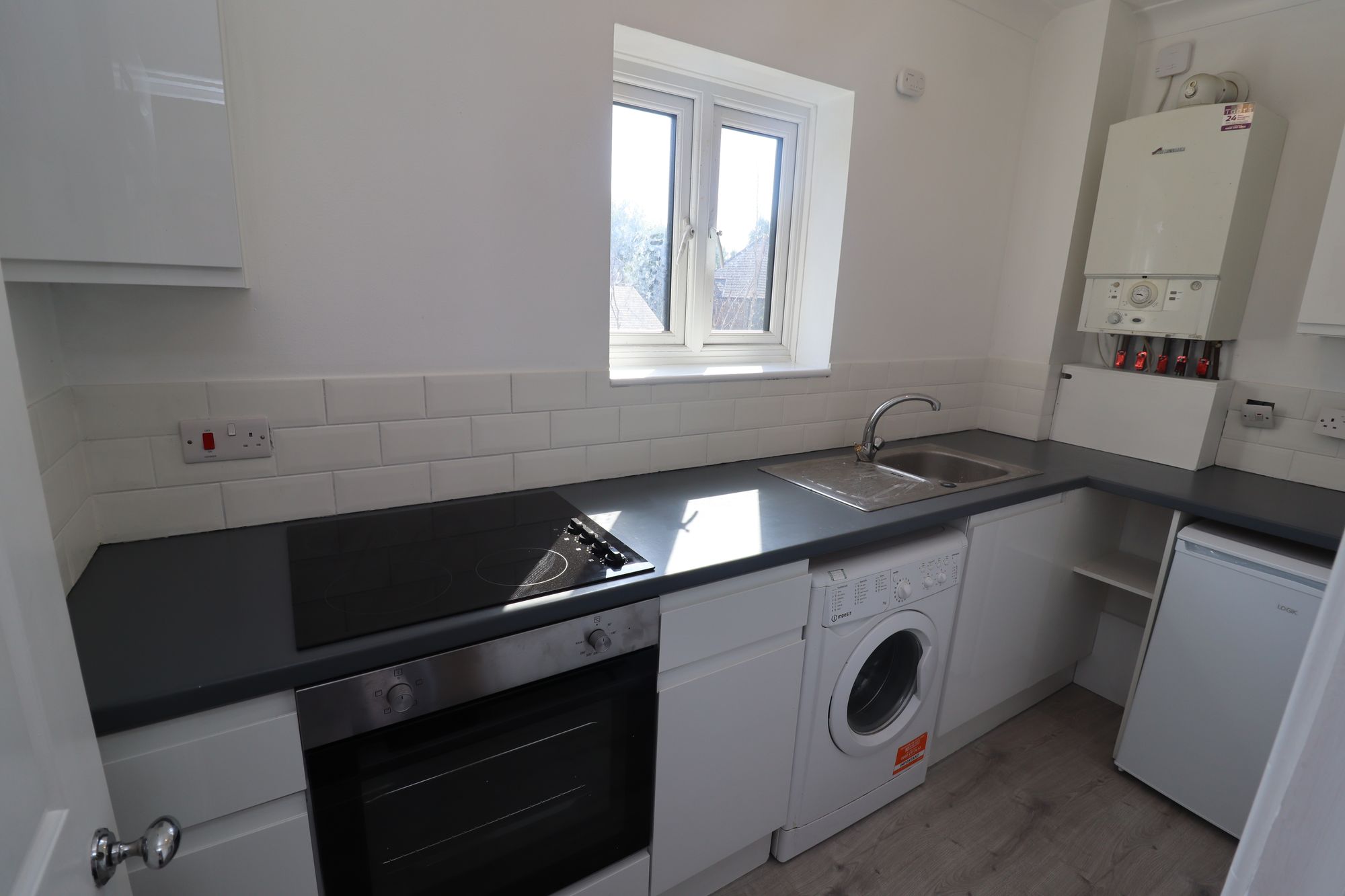 House Cunard Walk in Greater London