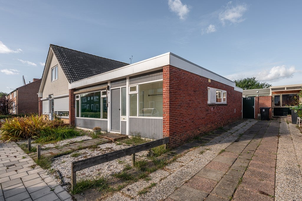Twee-onder-één-kap te koop: Kon. Wilhelminastraat 26, Westkapelle
