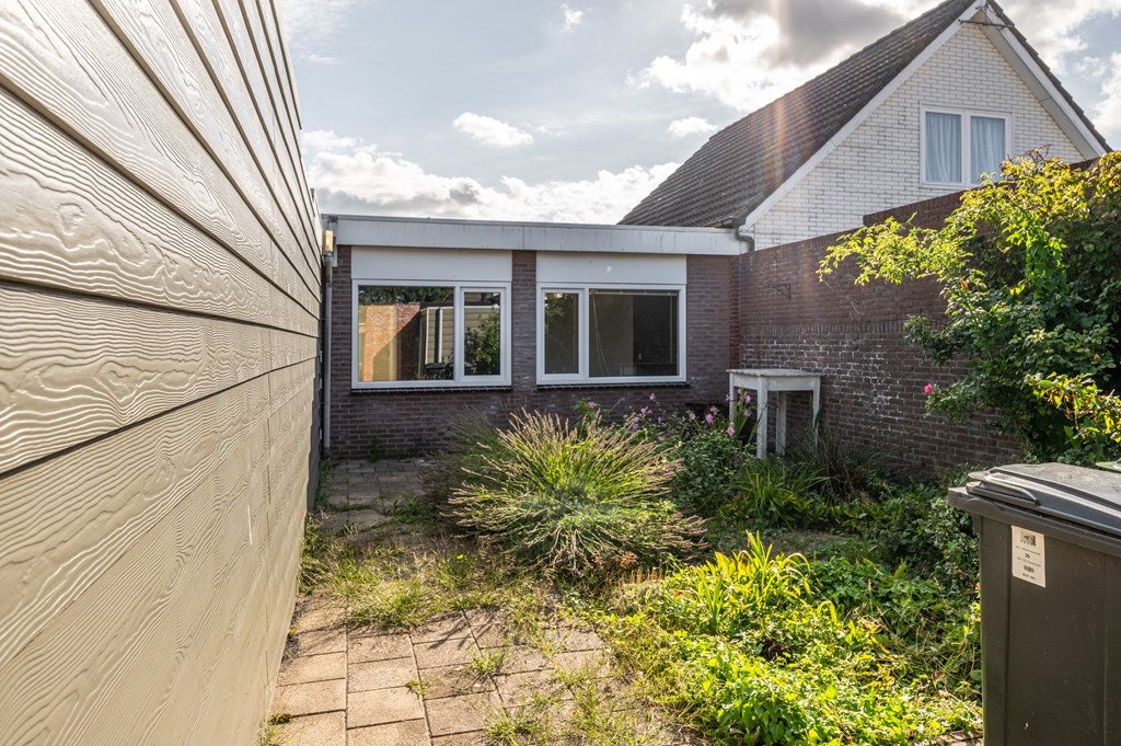 Twee-onder-één-kap te koop: Kon. Wilhelminastraat 26, Westkapelle