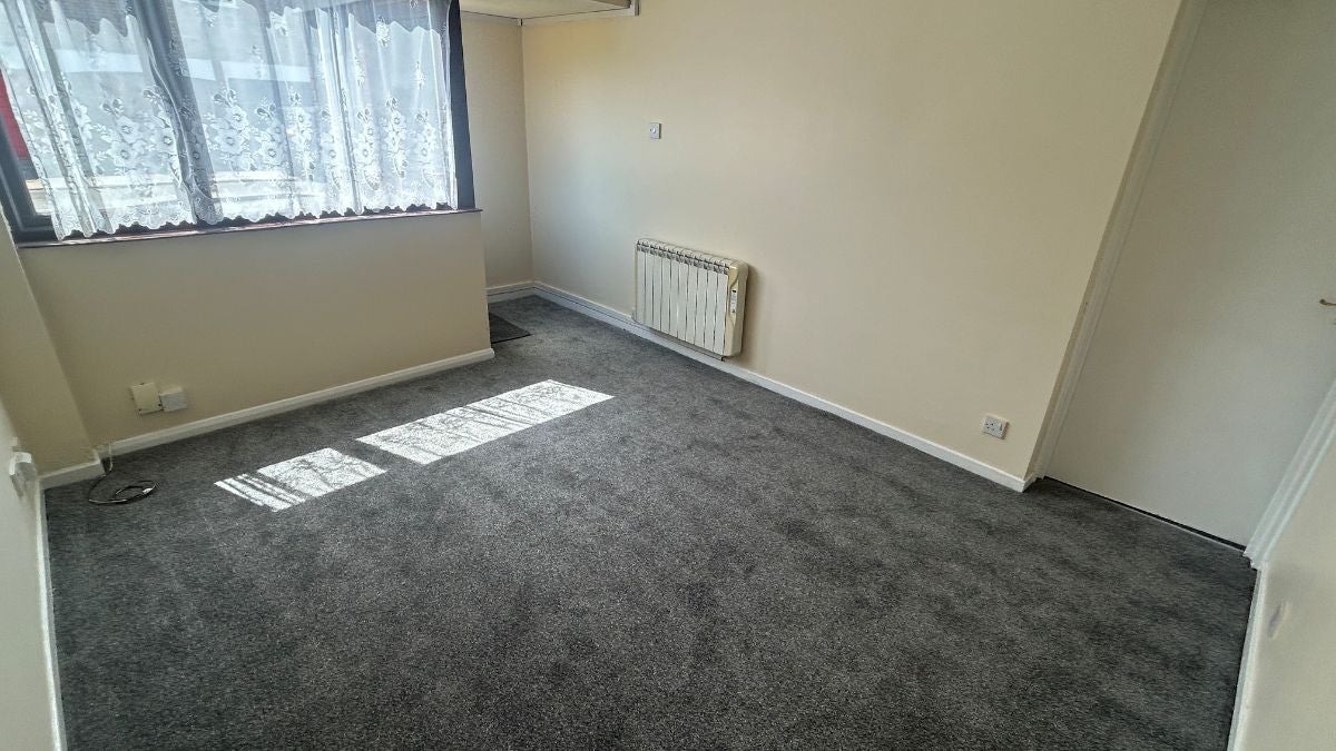 Flat Grenville Close in Willenhall