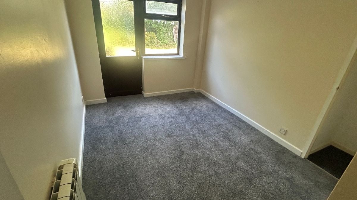Flat Grenville Close in Willenhall