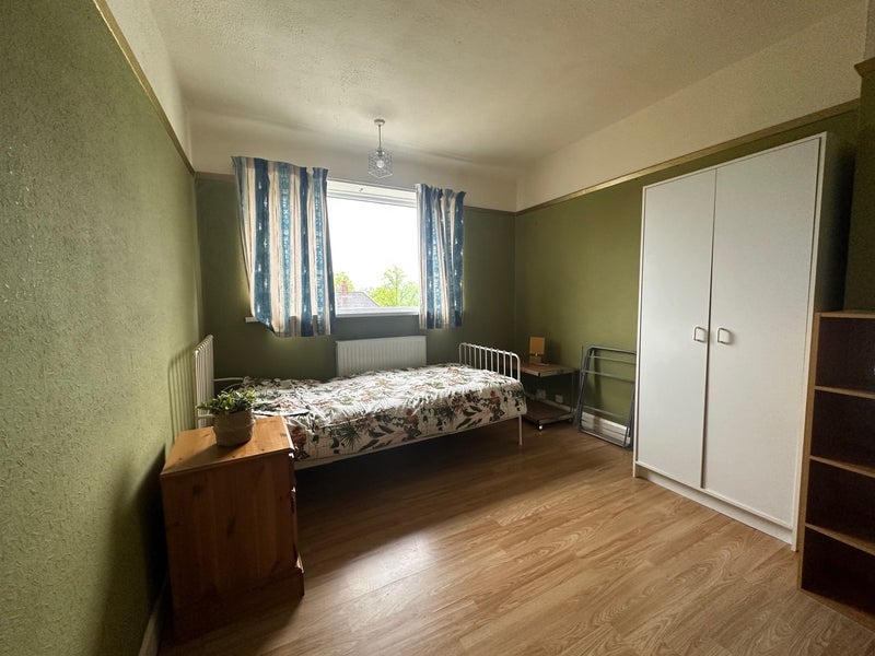 Room Saint Martin's Road in Newcastle-under-Lyme