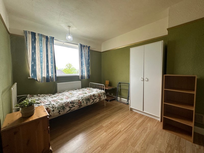 Room Saint Martin's Road in Newcastle-under-Lyme