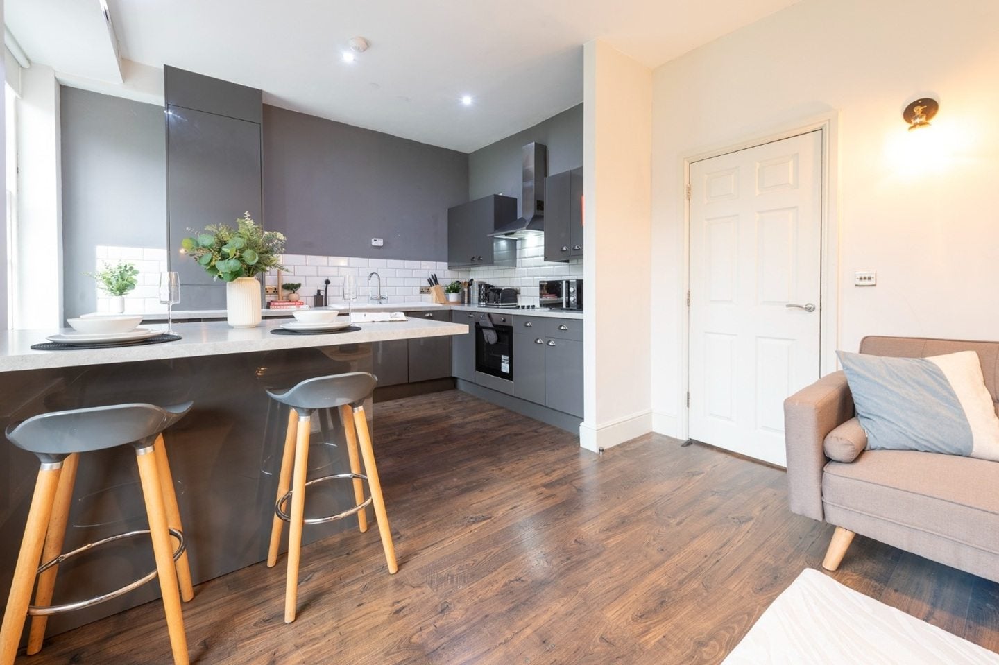 Flat Lansdowne Road in Greater London