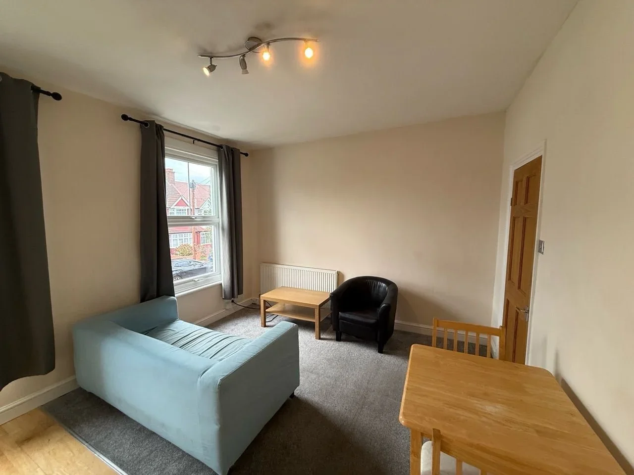 Flat Longley Road in Greater London