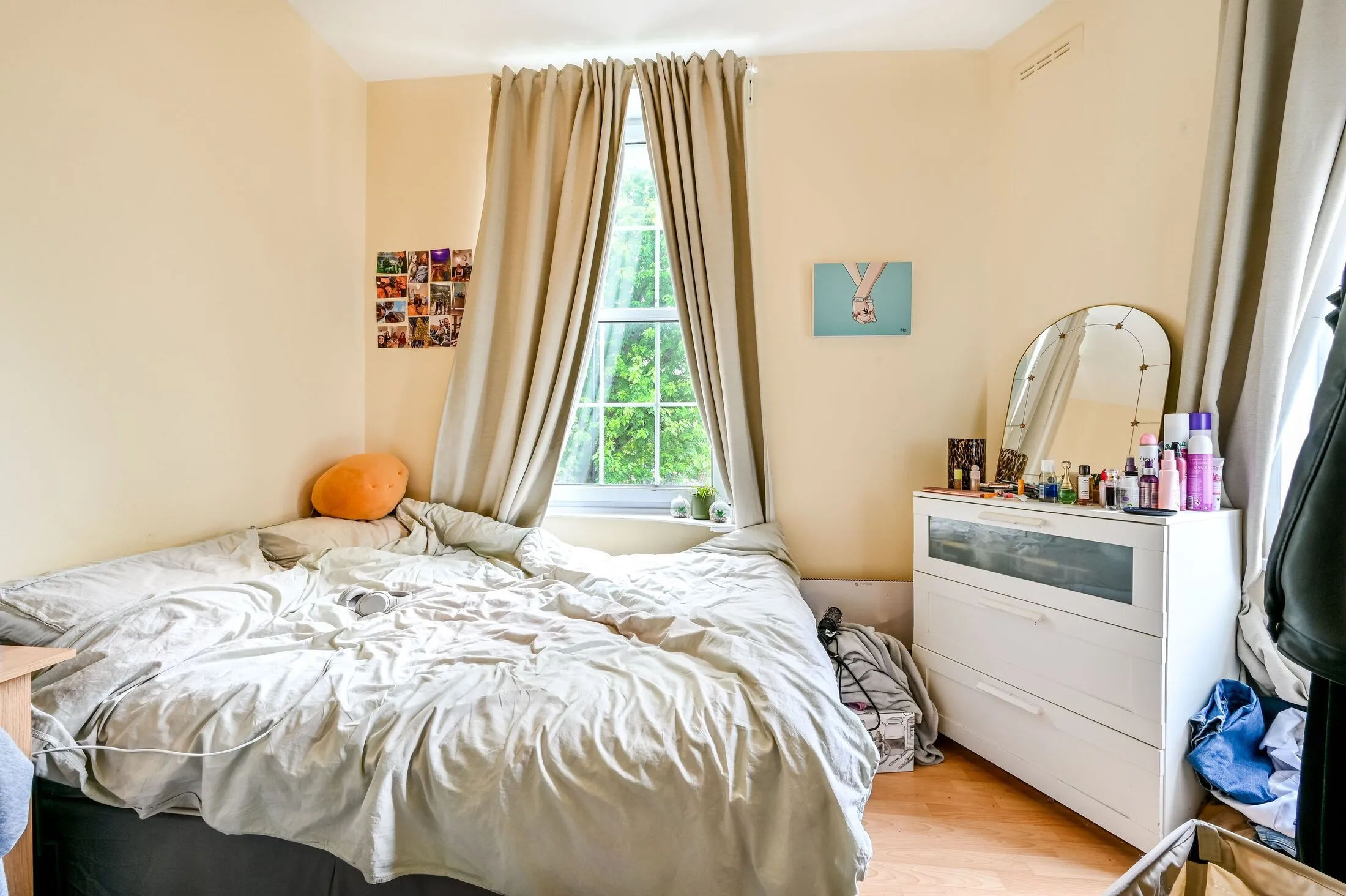 Flat Prowse Place in Greater London
