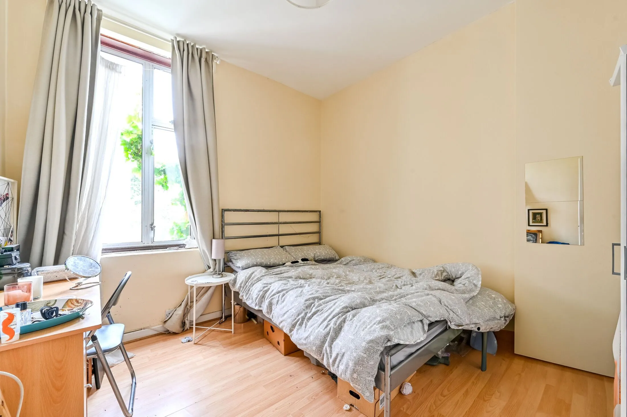 Flat Prowse Place in Greater London