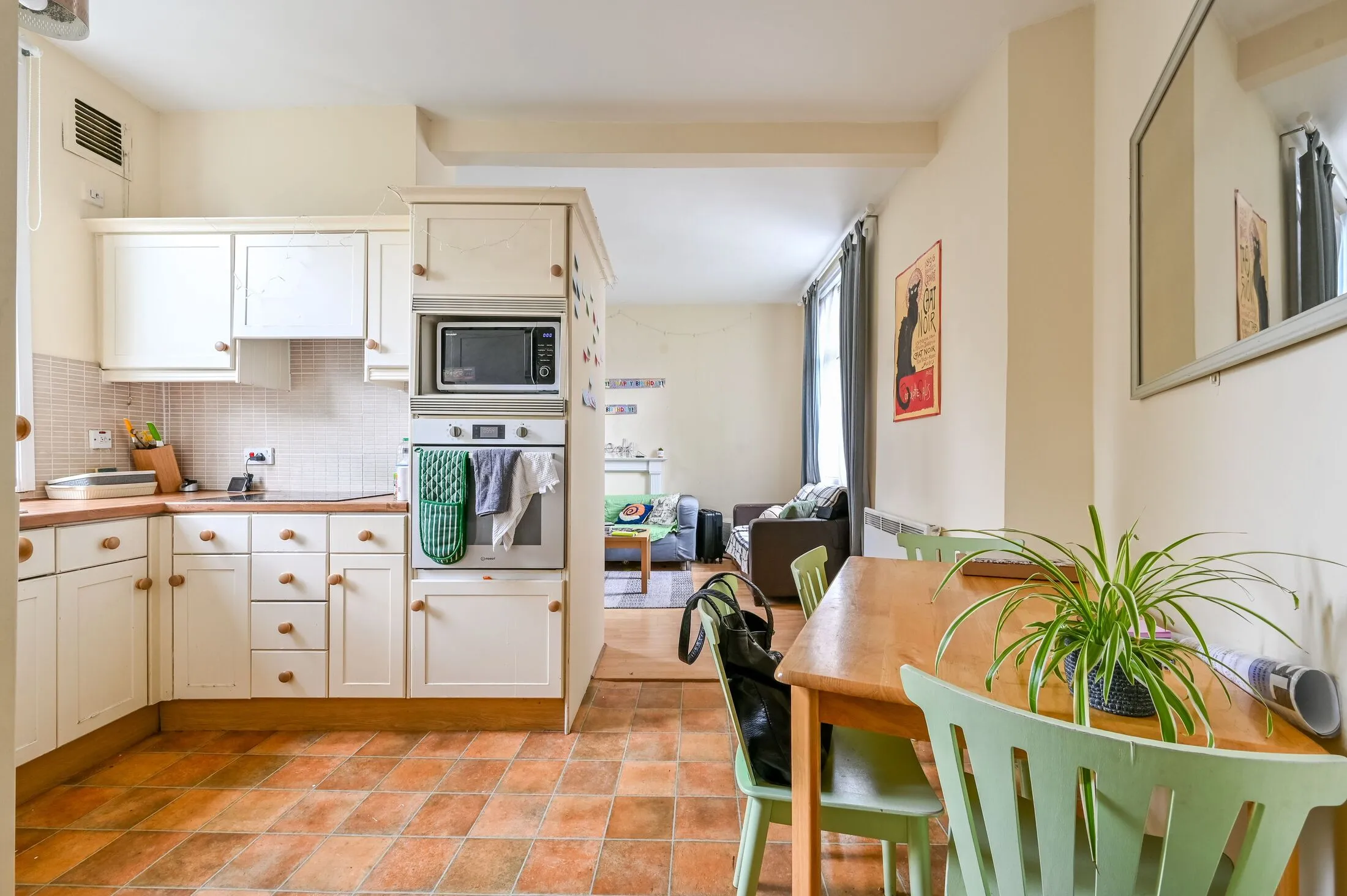 Flat Prowse Place in Greater London