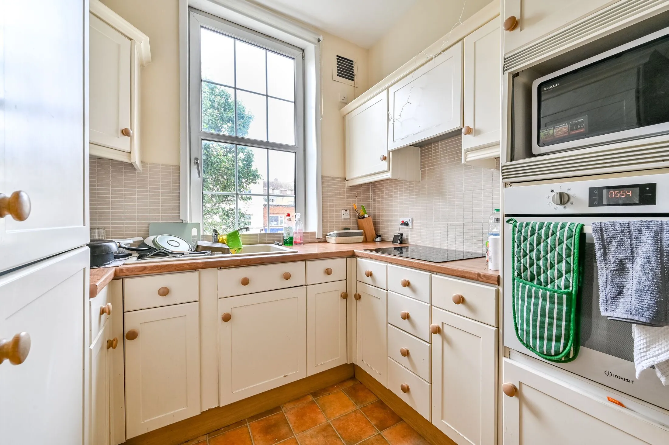 Flat Prowse Place in Greater London