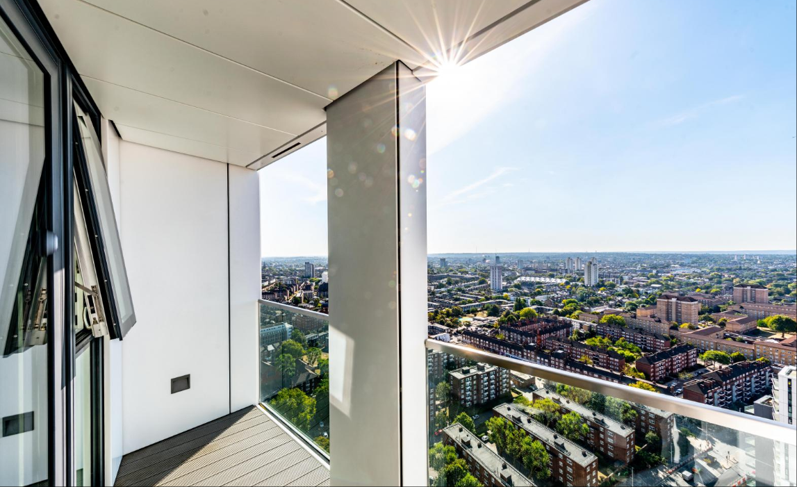 Flat Wandsworth Road in Greater London