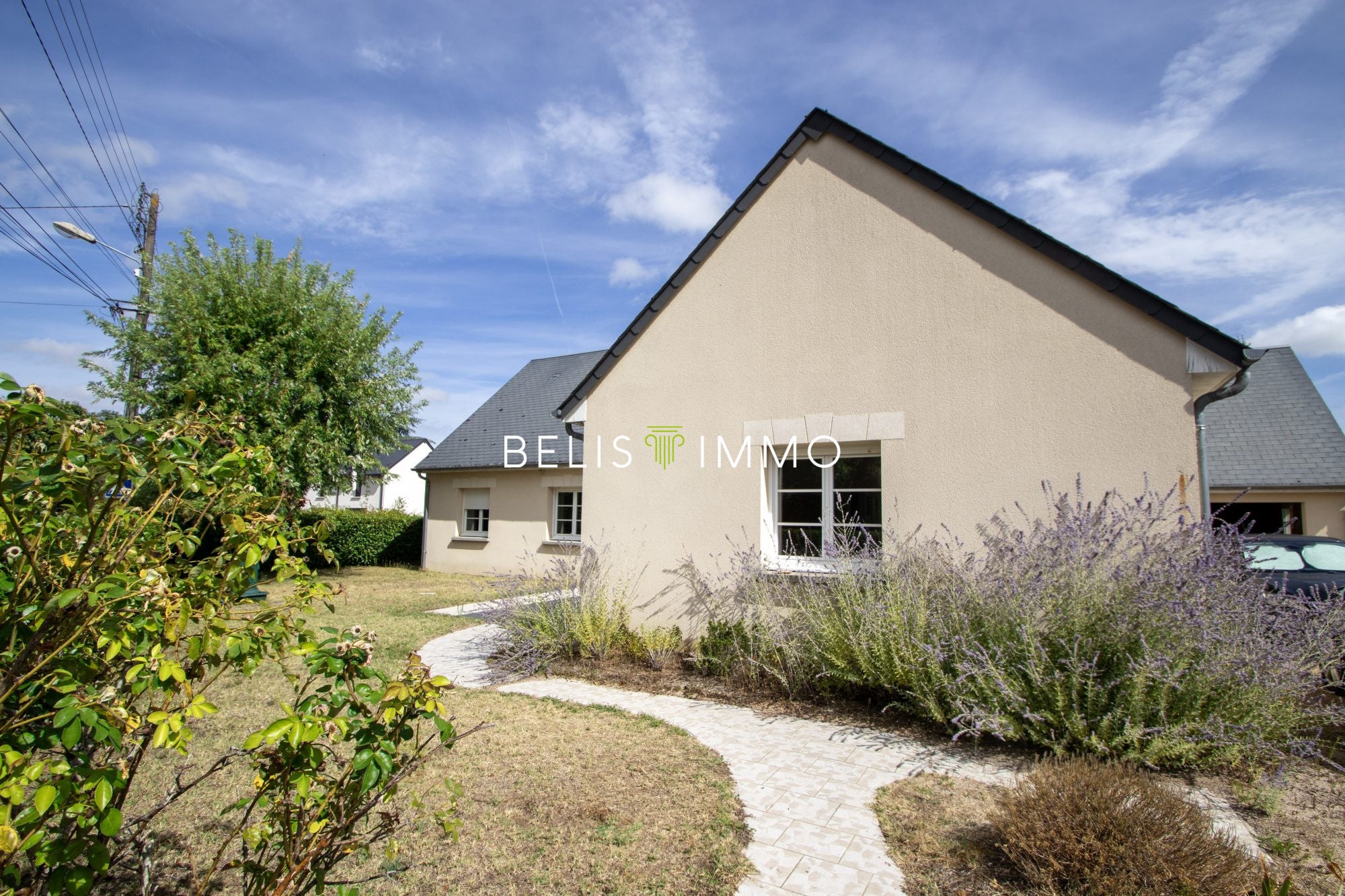 House Rue d'Azay in Montlouis-sur-Loire