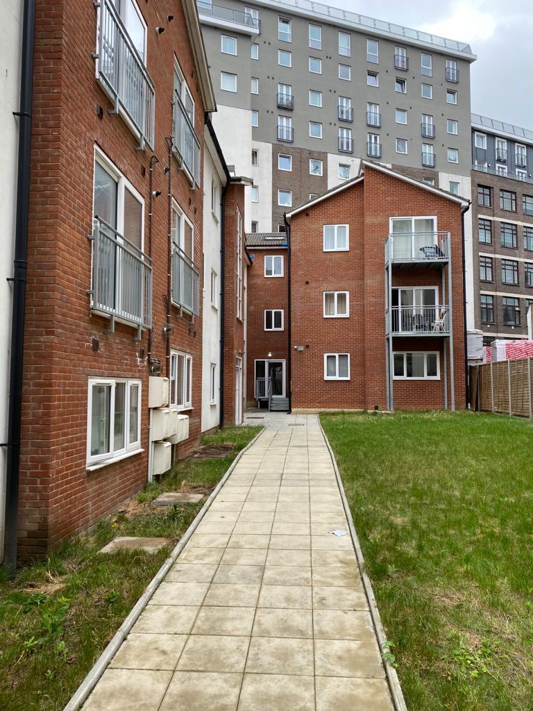 Flat George Street West in Luton