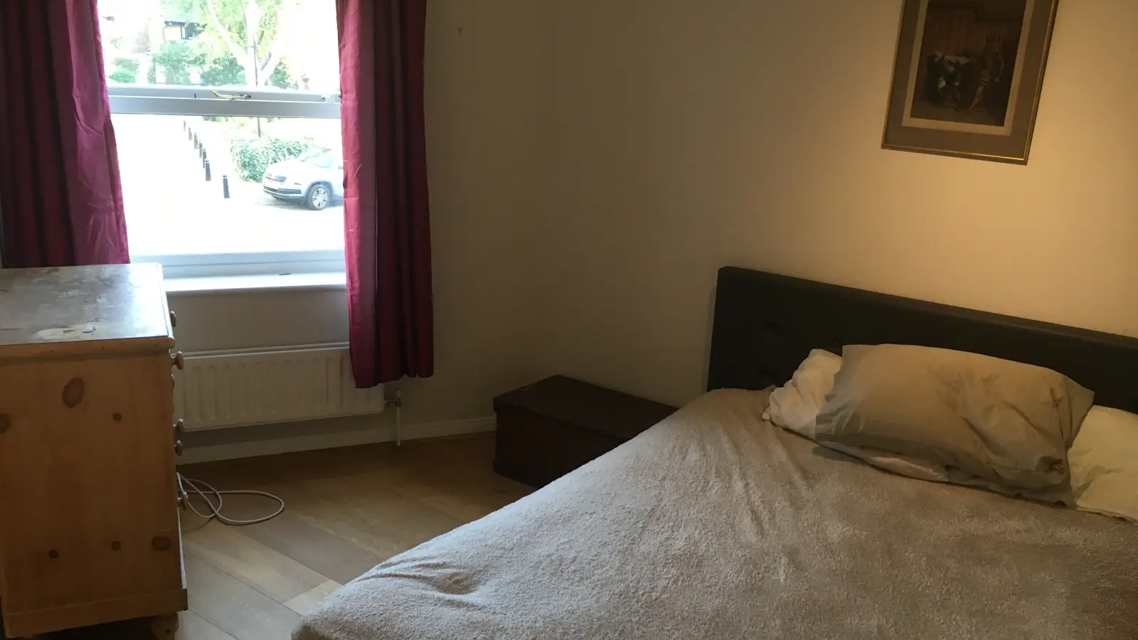 Room Manor House Way in Greater London