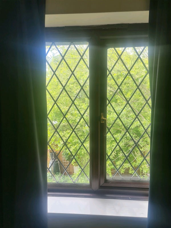 Room Winterbourne Road in Greater London