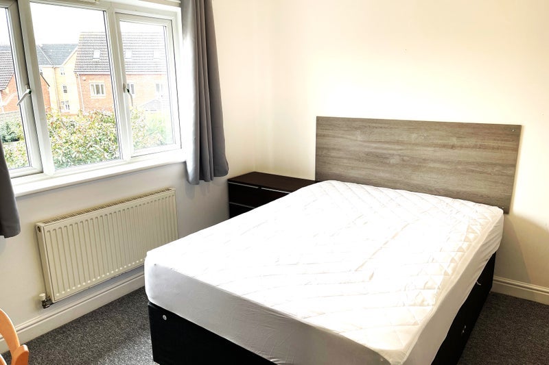 Room Barnaby Road in Rugby