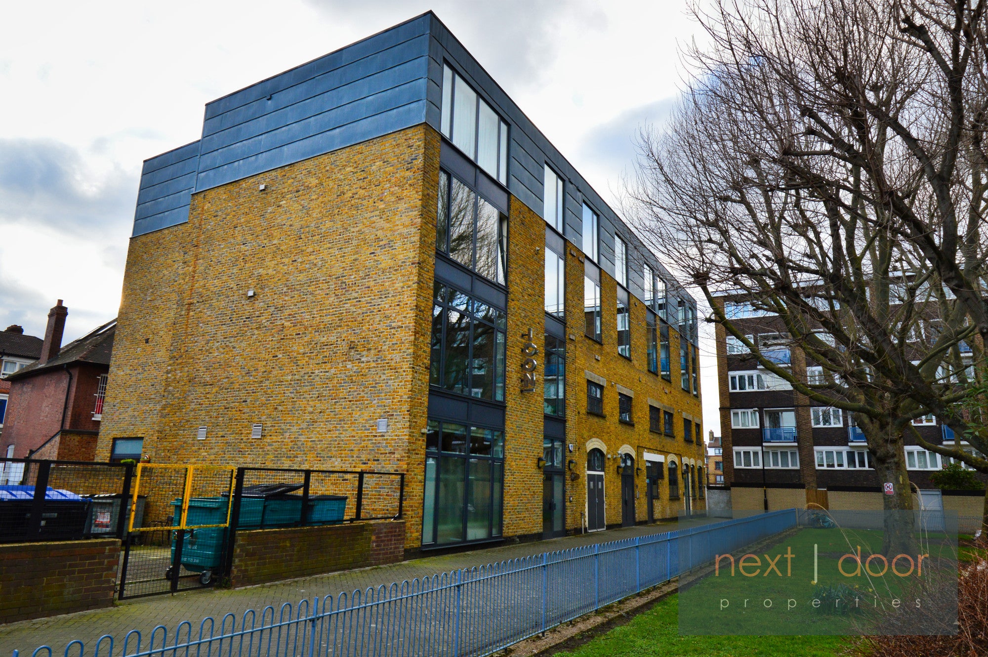 Flat Cluny Place in London