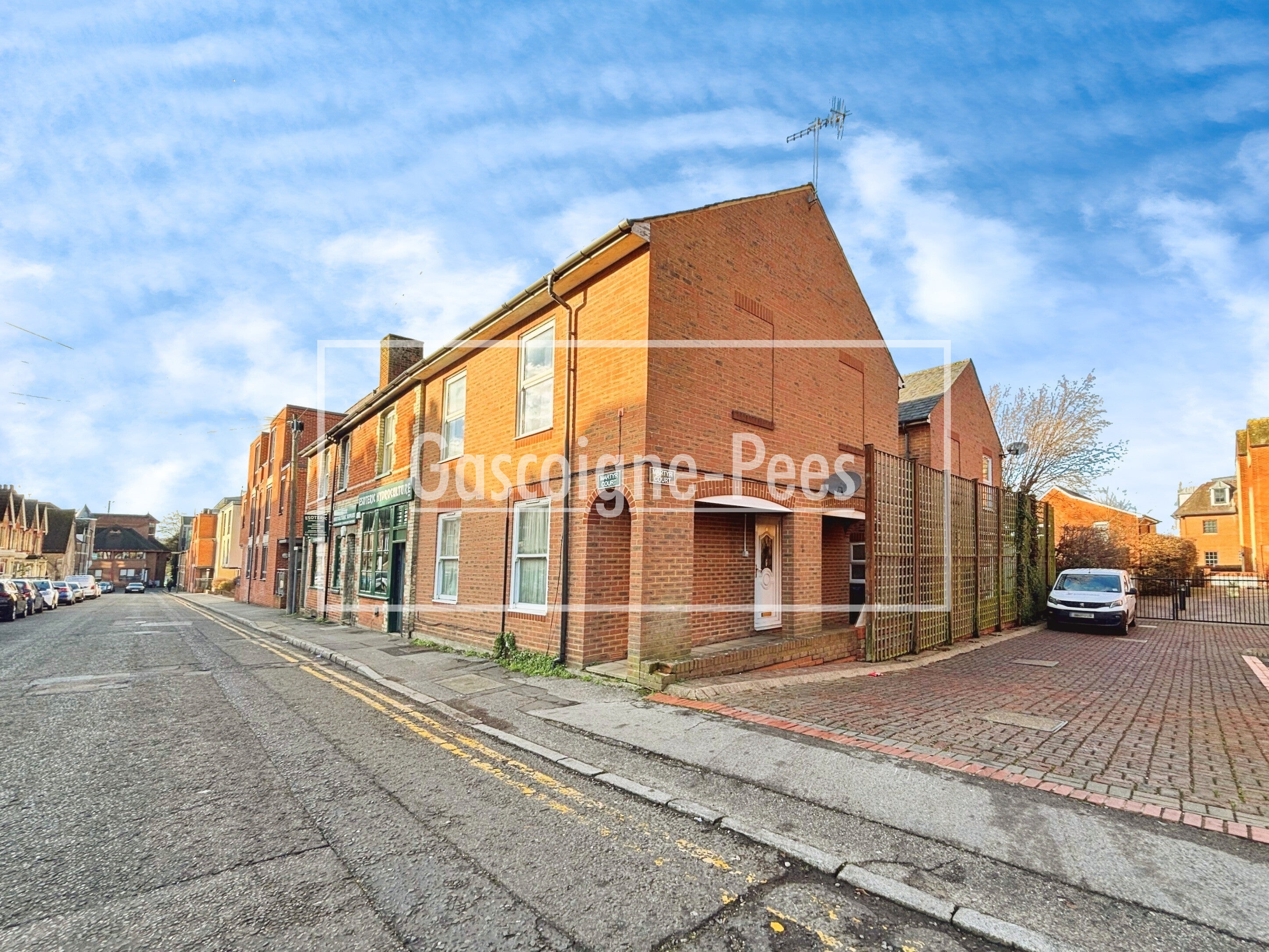 Flat Onslow Street in Guildford