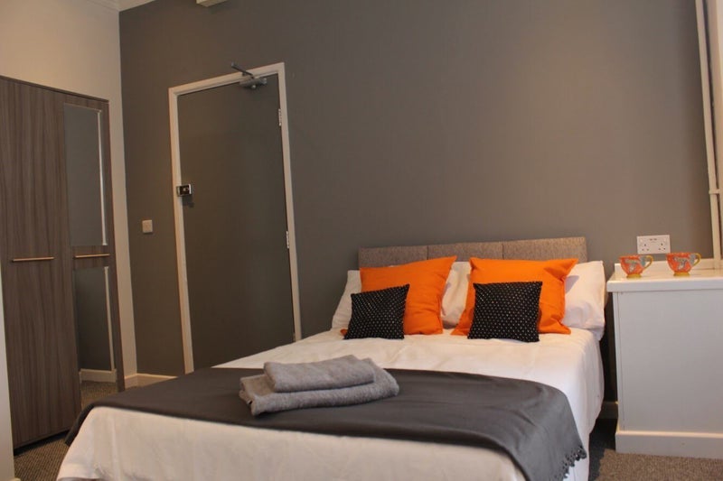 Room Regent Road in Stoke-on-Trent