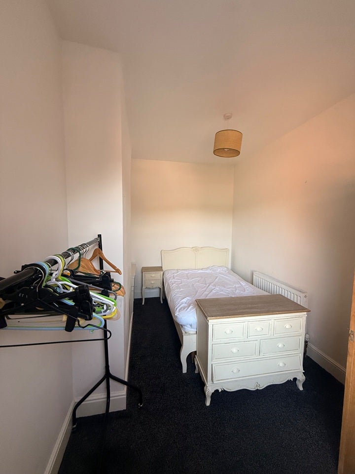Room Croxteth Avenue in Litherland