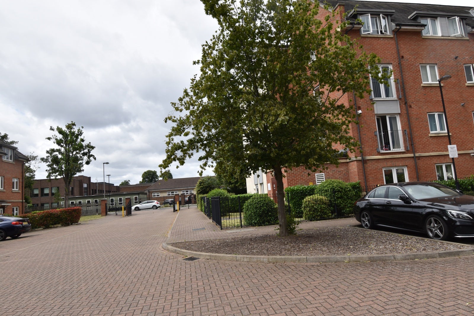 Flat Academy Place in Greater London