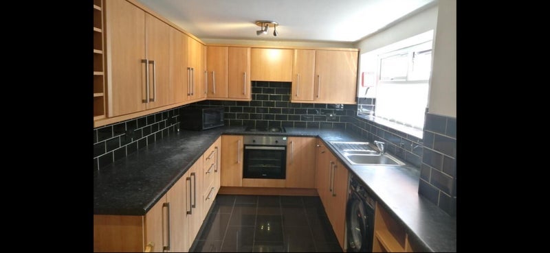 Room Furness Road in Manchester