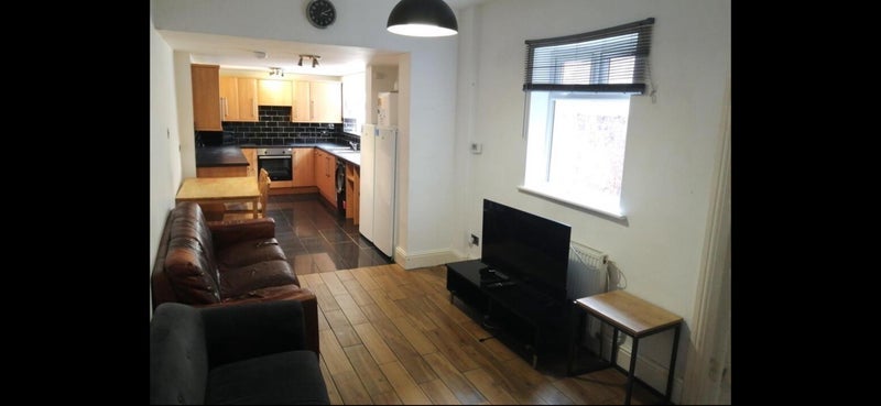 Room Furness Road in Manchester