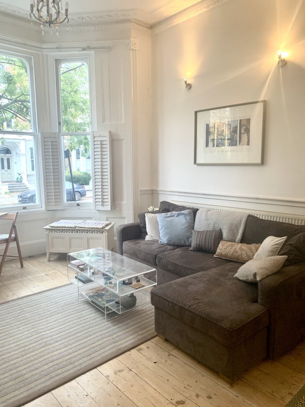 Flat Sinclair Road in Greater London