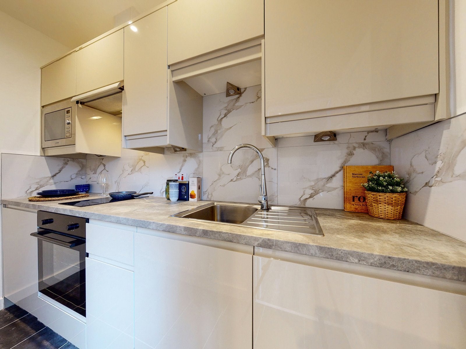 Flat Hyde Terrace in Leeds