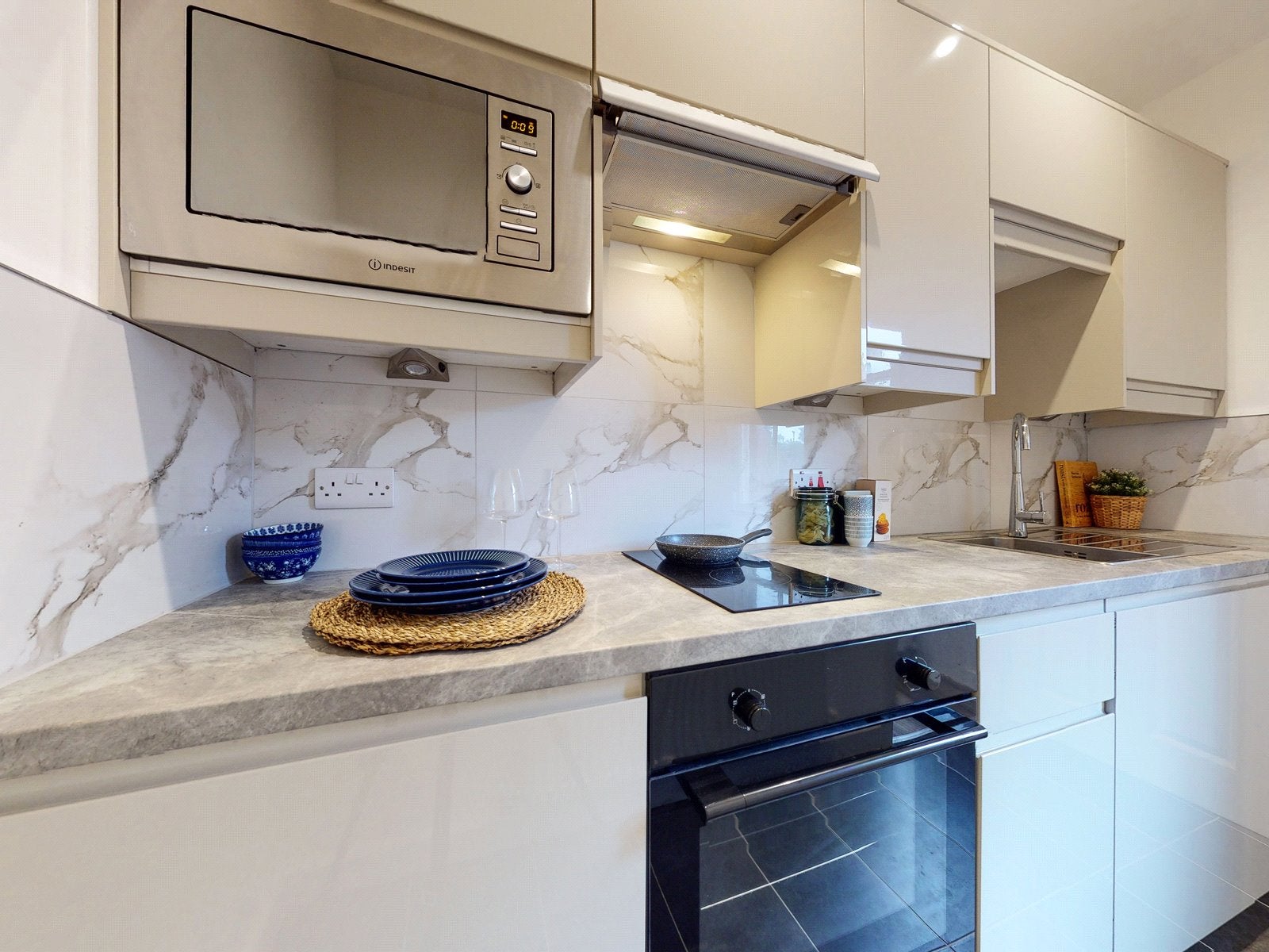 Flat Hyde Terrace in Leeds