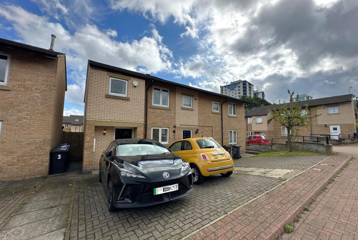 House Bramwell Close in Sheffield