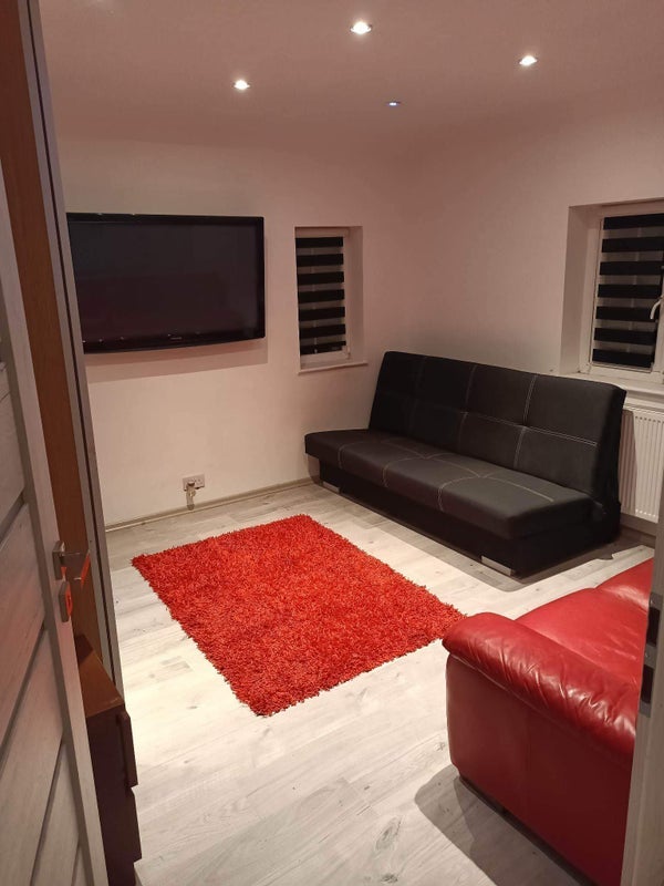 Room Anselm Avenue in West Suffolk