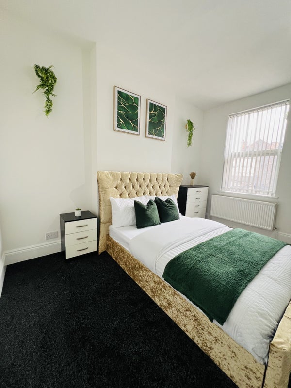 Room Hampton Road in Birmingham