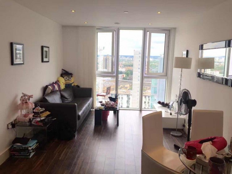 Flat Alie Street in Greater London