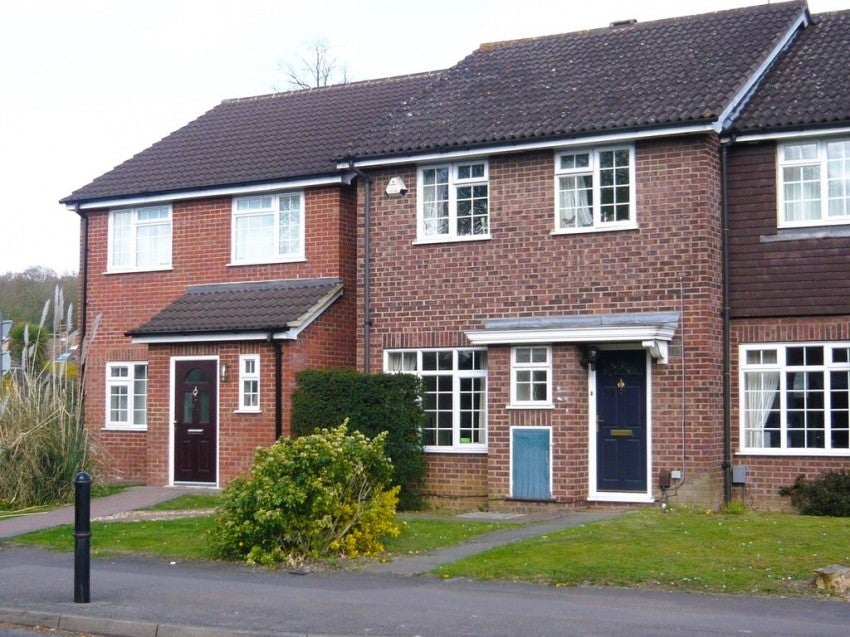 House Barnwood Close in Guildford