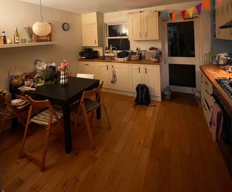 Room Vassall Road in Greater London