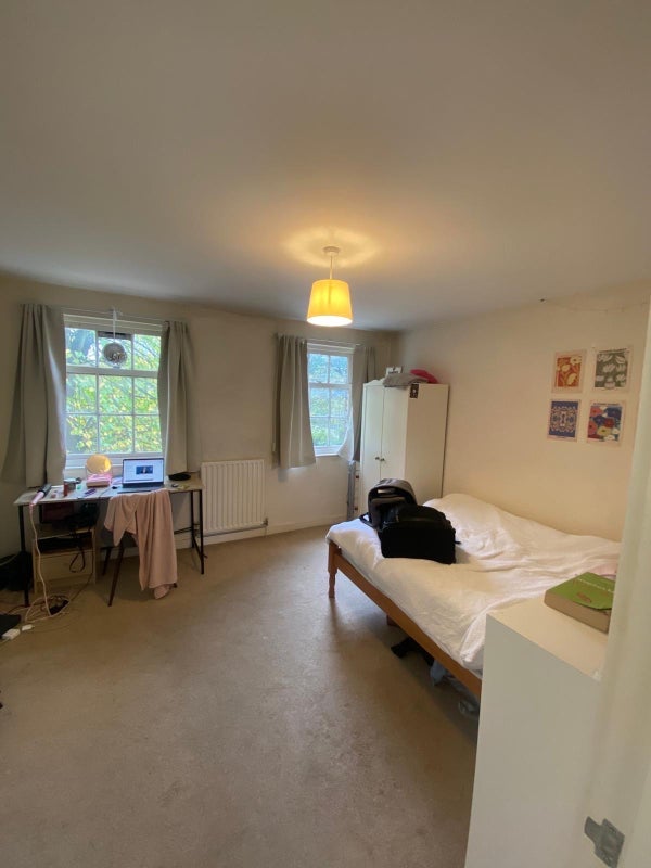 Room Vassall Road in Greater London