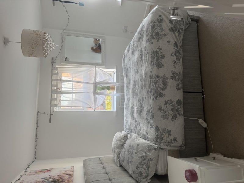 Room Alfred Belshaw Road in Charnwood