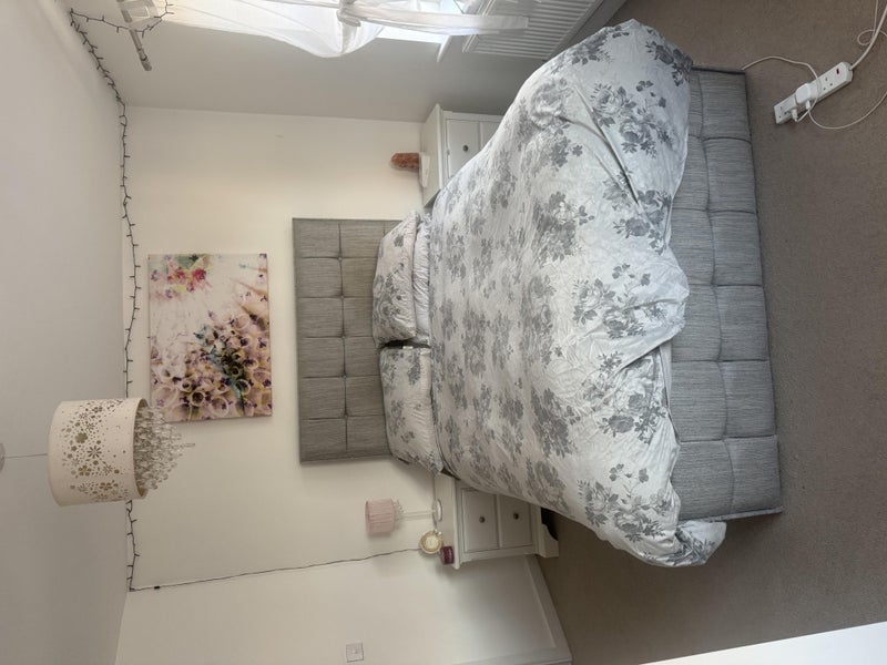 Room Alfred Belshaw Road in Charnwood