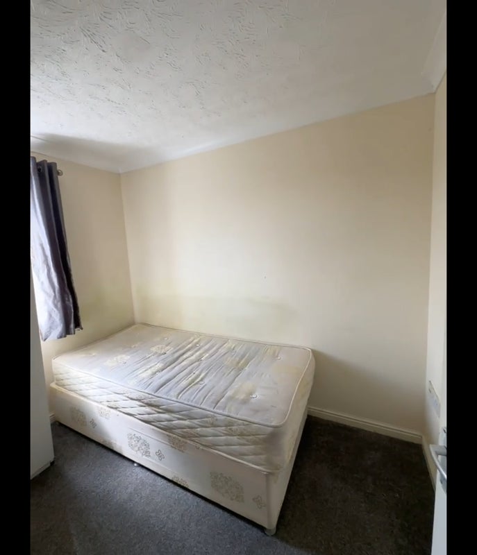 House Redbourne Drive in Greater London